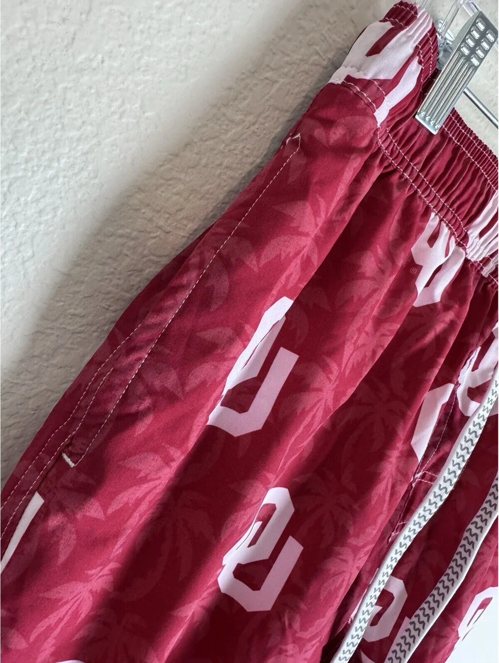 Wes and Willy Men's M Oklahoma Sooners OU Swim Trunks Red/White Drawstring